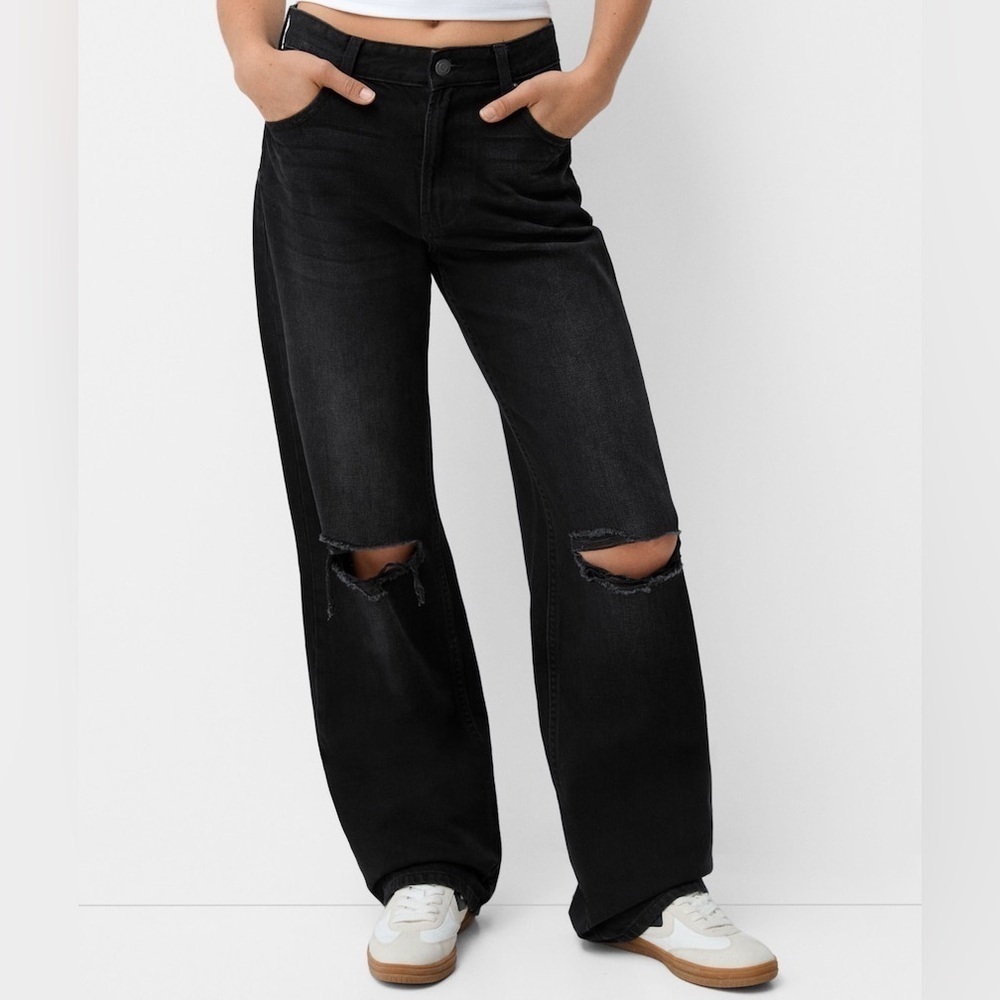 Bershka Distressed StraighLeg Jeans